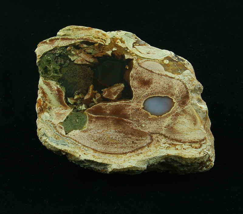 Agate (Thunder egg)