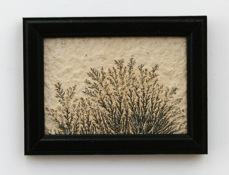Dendrite picture with wooden frame S