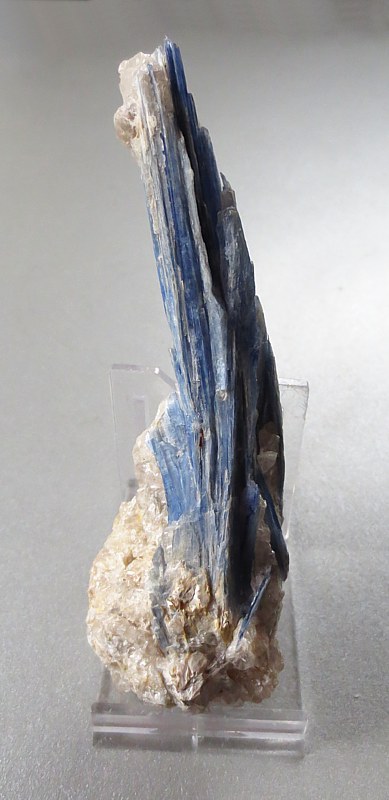 Kyanite (Distene)