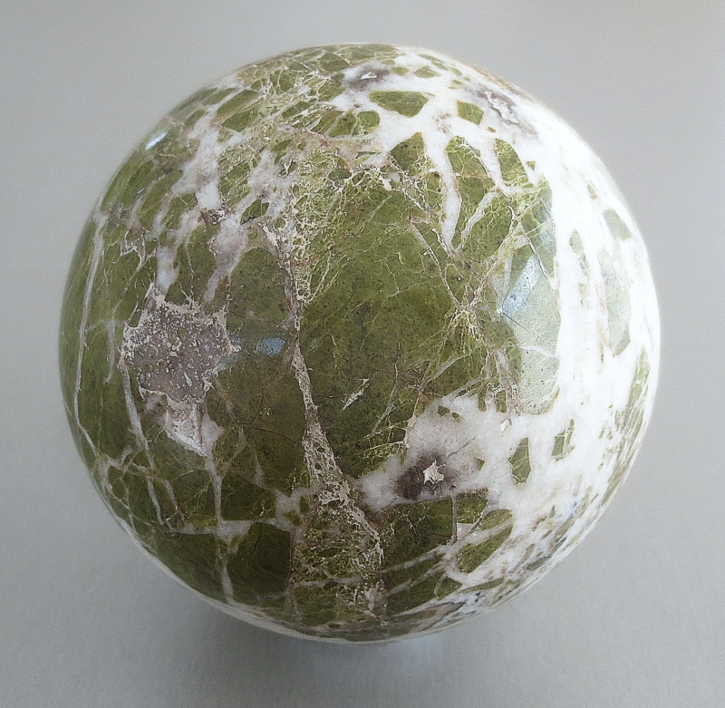 Epidote, sphere