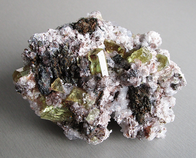 Fluorapatite, Chalcedony