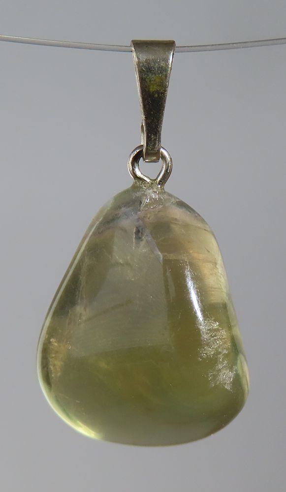 Fluorit Trommelstein-Anhänger mit 925 Silberöse