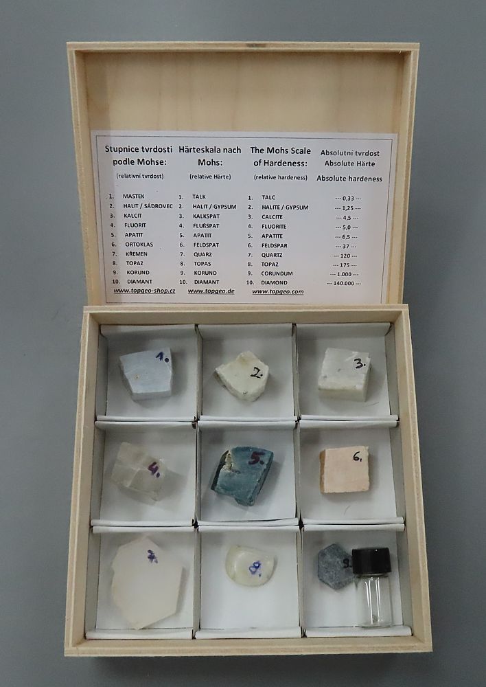 Mohsova stupnice tvrdosti, t = 1 až 10 s diamantem