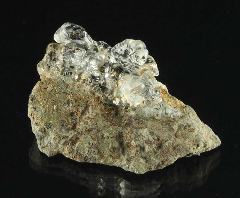 Hyalite, Staffelite