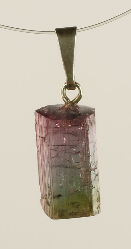 Dvoubarevný turmalín, přívěšek ve stříbře
