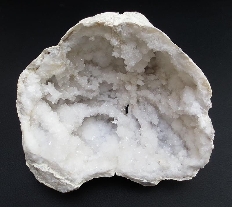 Quarzdruse / Bergkristallgeode