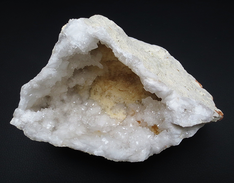 Quarzdruse / Bergkristallgeode