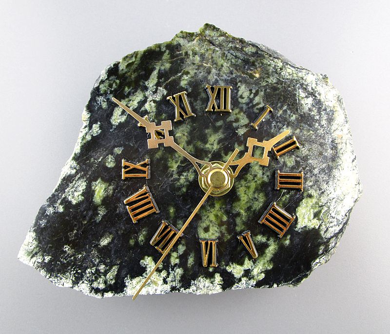 Serpentinite Clock