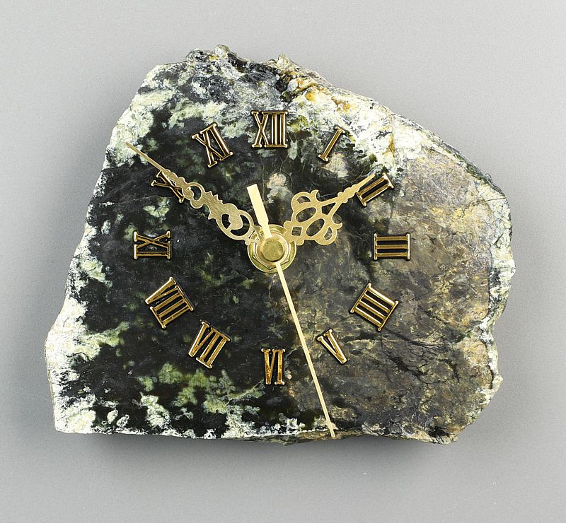 Serpentinite Clock