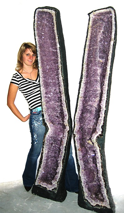 Ametystová geoda vpravo