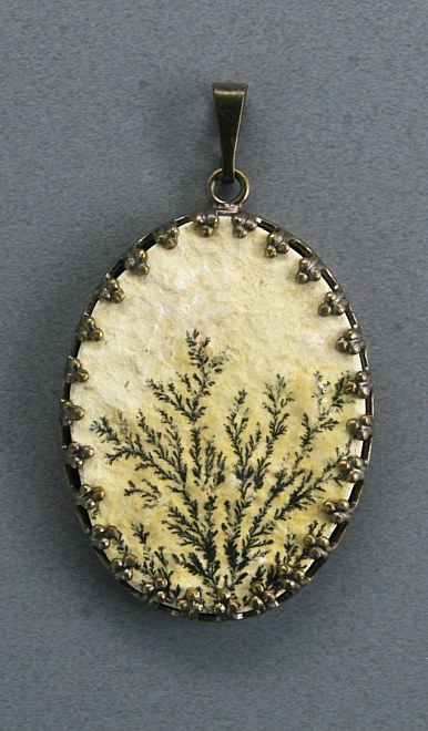 Dendritic Pendant, brown metal setting