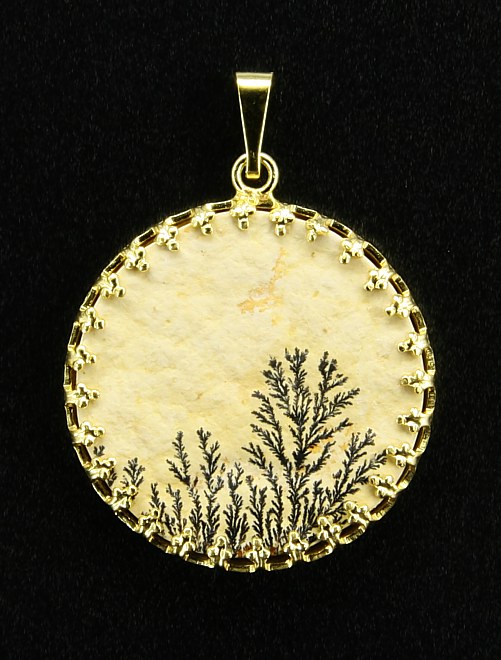 Dendritic Pendant, yellow metal setting