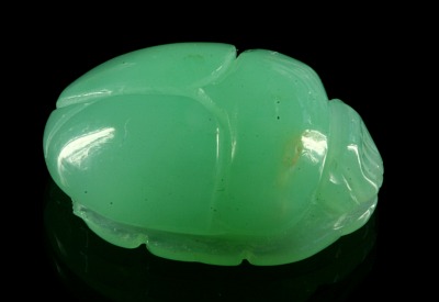 Chrysopras-Gravur Skarabäus