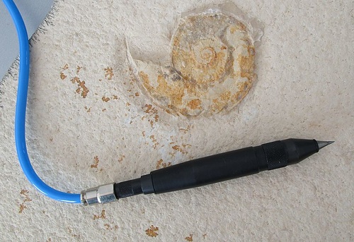 Pneumatické preparační zařízení - pikovačka