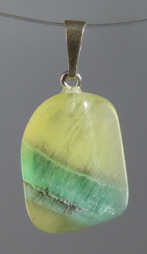 Fluorit Trommelstein-Anhänger mit 925 Silberöse