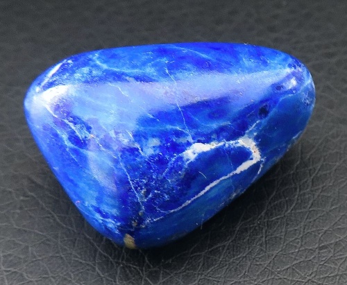 Lapislazuli, hand-poliert