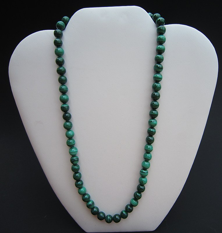 Malachite necklace, medium