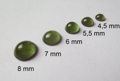 Moldavite Cabochon, round 4,5 mm