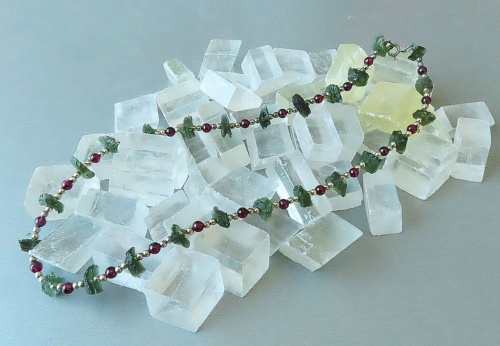 Moldavite Necklace with Garnet und Silver