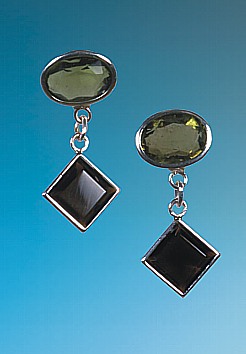 Ohrschmuck, Moldavit und schwarzer Tektit