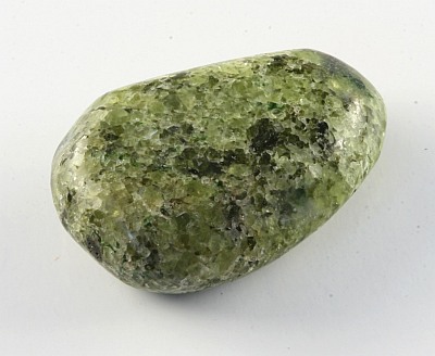 Peridot handpoliert