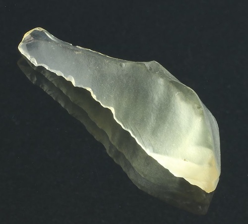 Prähistorisches Artefakt Wüstenglas