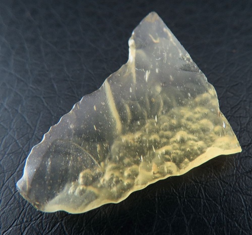 Prähistorisches Artefakt Wüstenglas