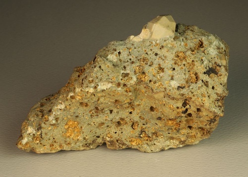 Pseudoleucit (Nefelin, Orthoklas Pseudomorfose nach Leucit)