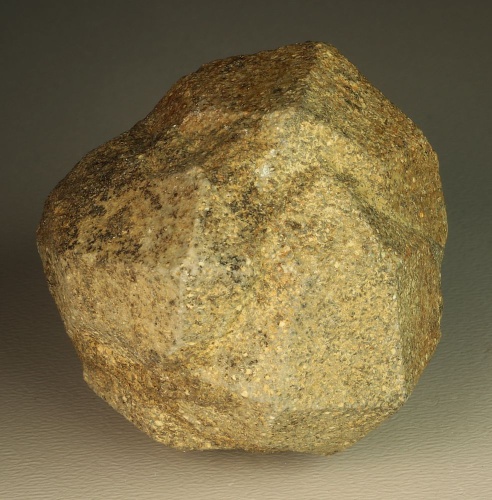 Pseudoleucit (Nefelin, Orthoklas Pseudomorfose nach Leucit)