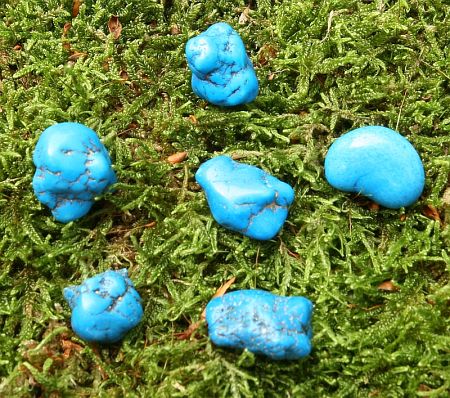 Turquenite Nugget (magnesite colored blue), tumbled S 0.5kg